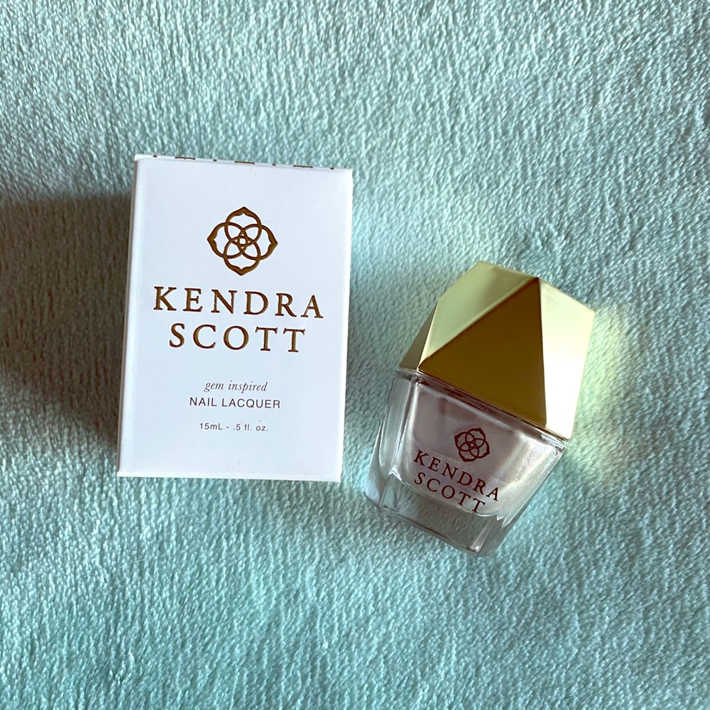💖Kendra Scott Cool Iridescent Shimmer💖